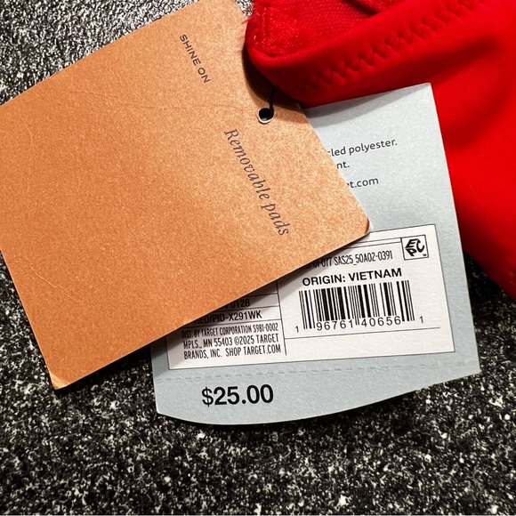4/$20 NWT Target Shade & Shore Red Bikini Top 32B - Picture 4 of 7